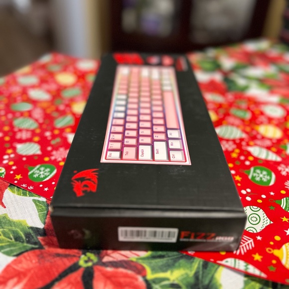 Redragon K617 Fizz Gaming Mechanical Keyboard 60% Compact Wired RGB Backlit. NEW - Picture 3 of 6